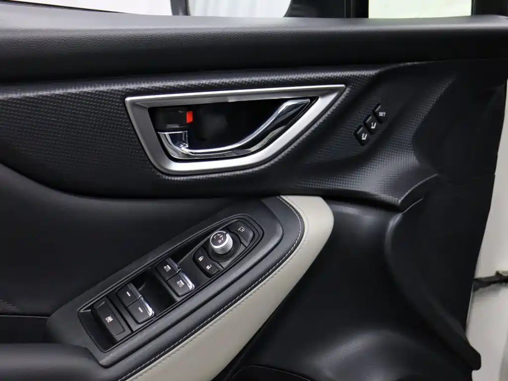 Subaru Forester 2023 — фото 6