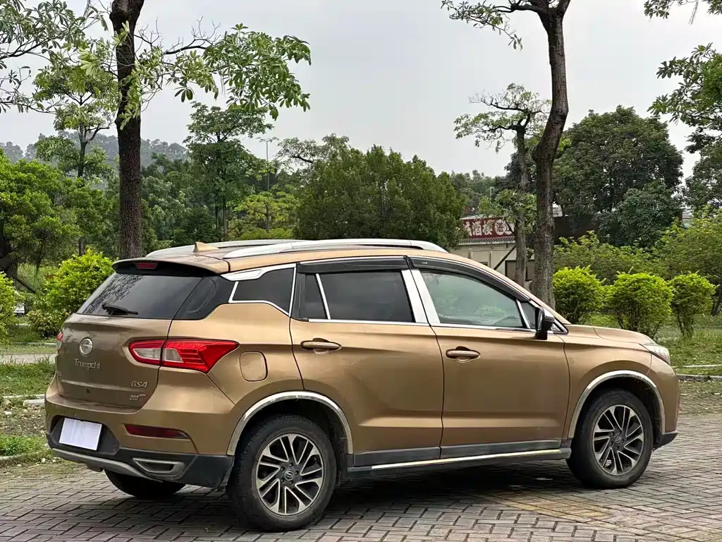 GAC Motor Trumpchi GS4 2015 — фото 9