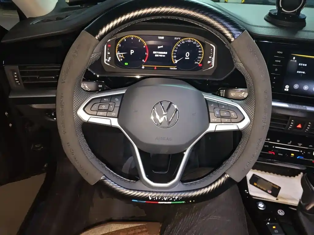 Volkswagen Passat 2025