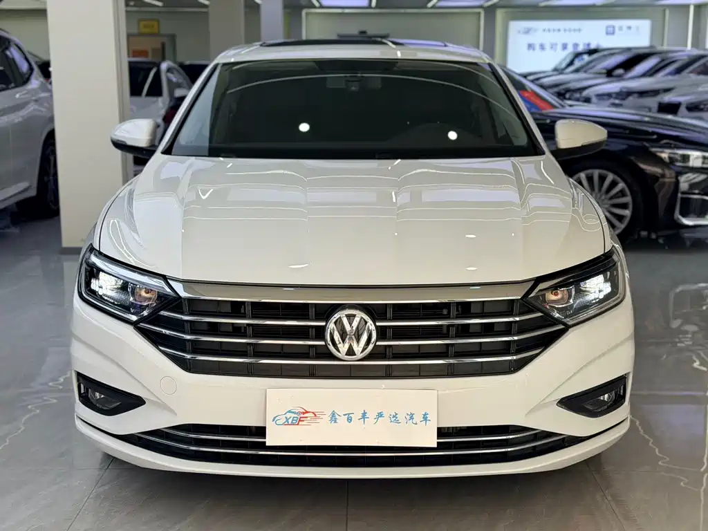 Volkswagen Sagitar 2022
