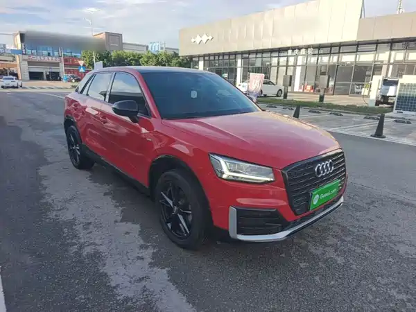 Audi Q2L 2020