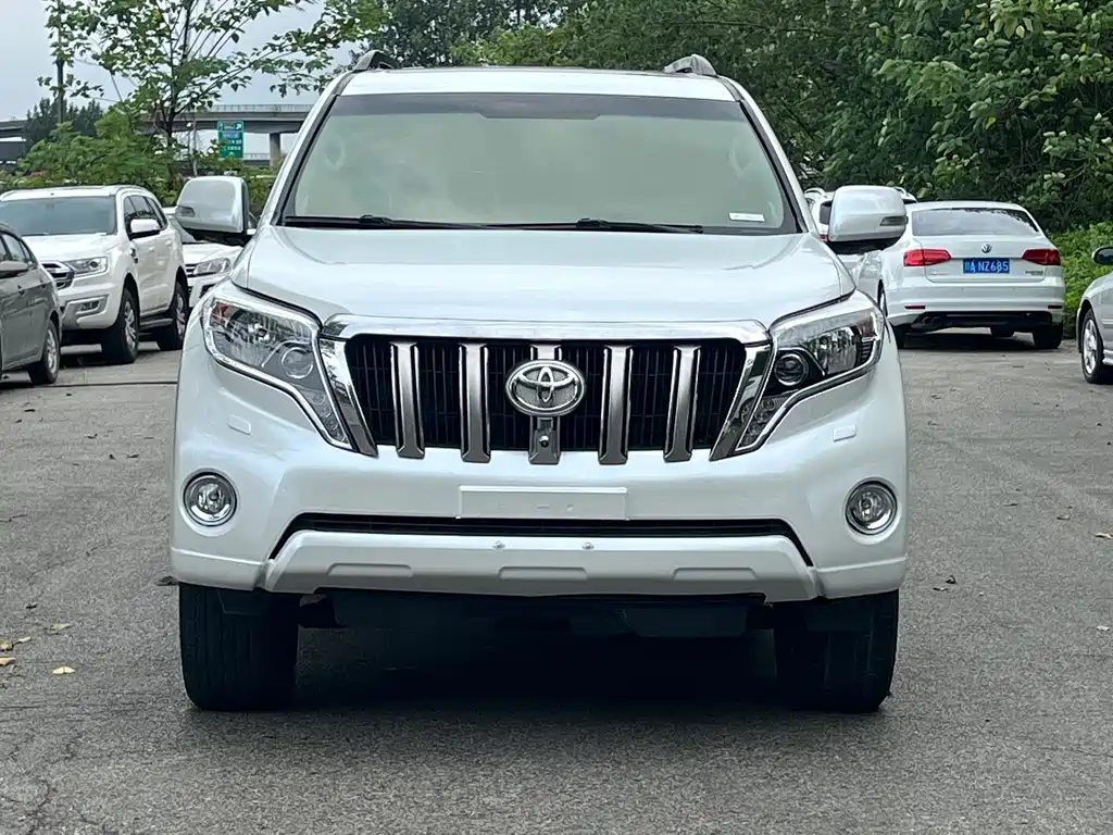 Toyota Prado 2017 — фото 3