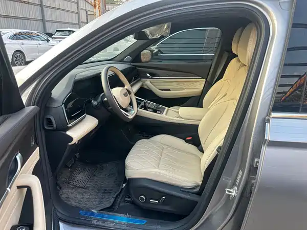 Geely Xingyue L 2025