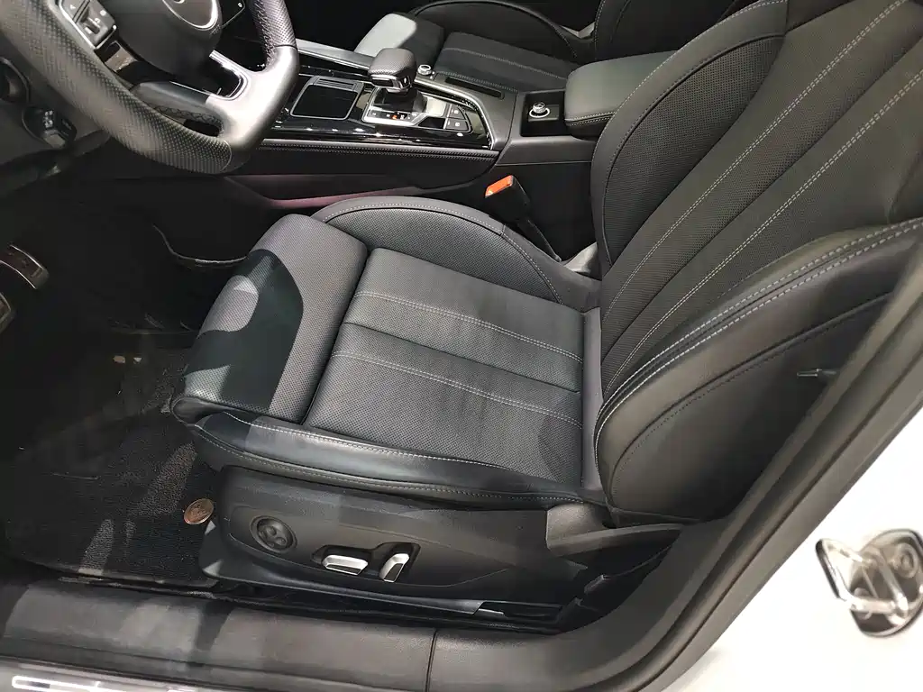 Audi A4L 2024