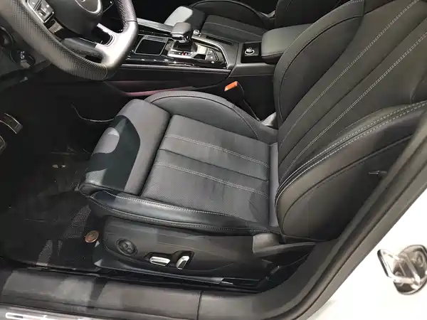 Audi A4L 2024