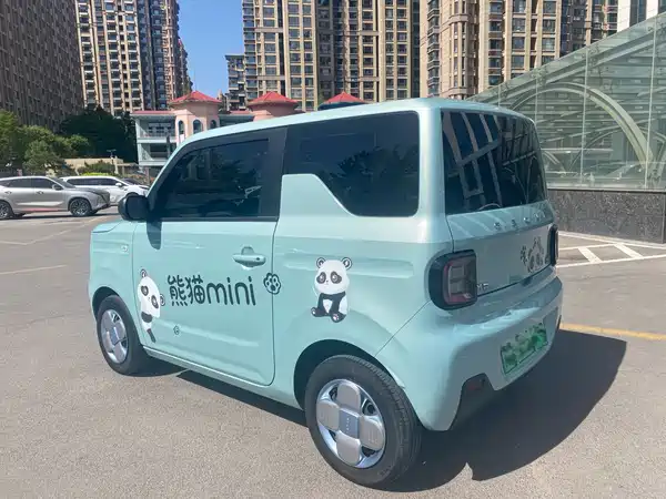 Geely Galaxy Panda 2023
