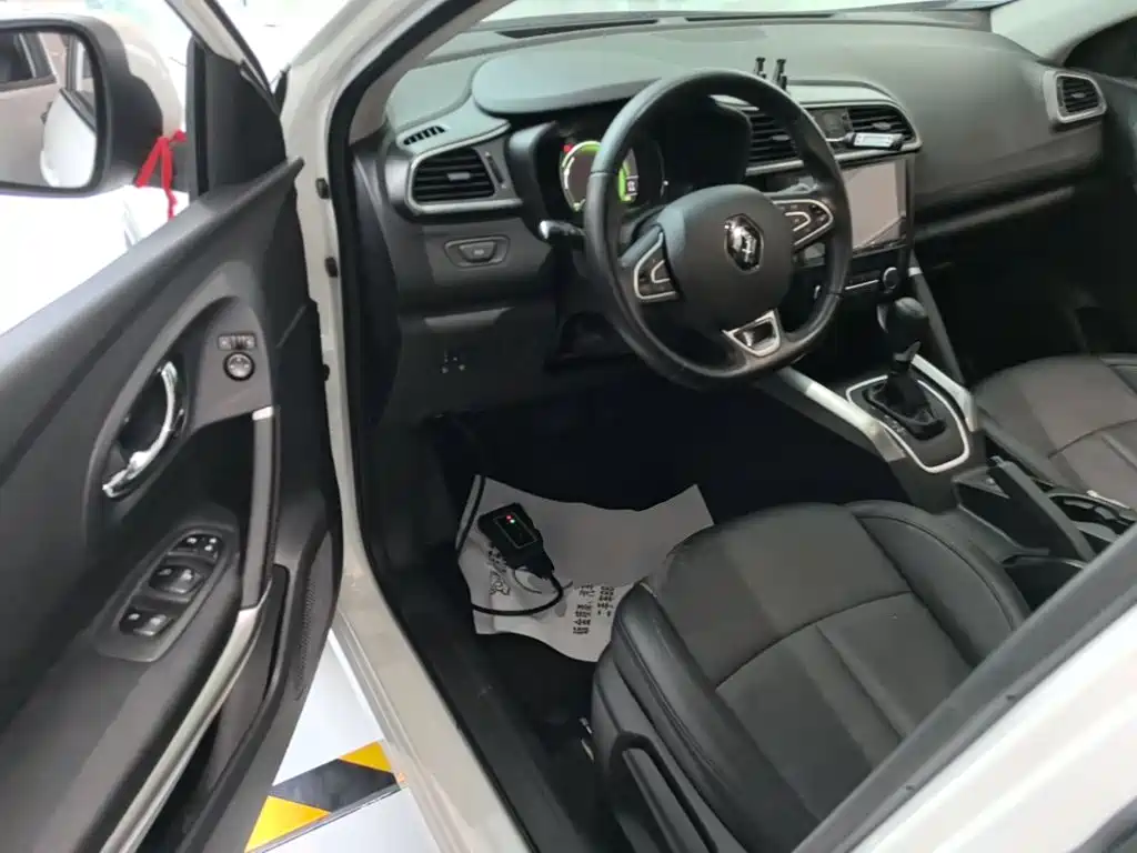 Renault Kadjar 2017 — фото 16