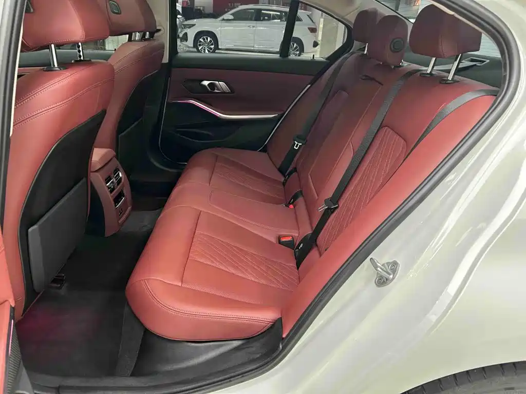 BMW 3 Series 2022 — фото 15