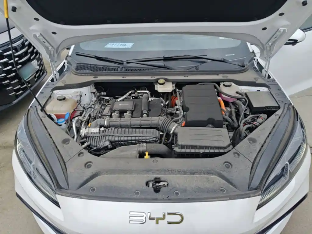 BYD Seal 06 2025 — фото 20