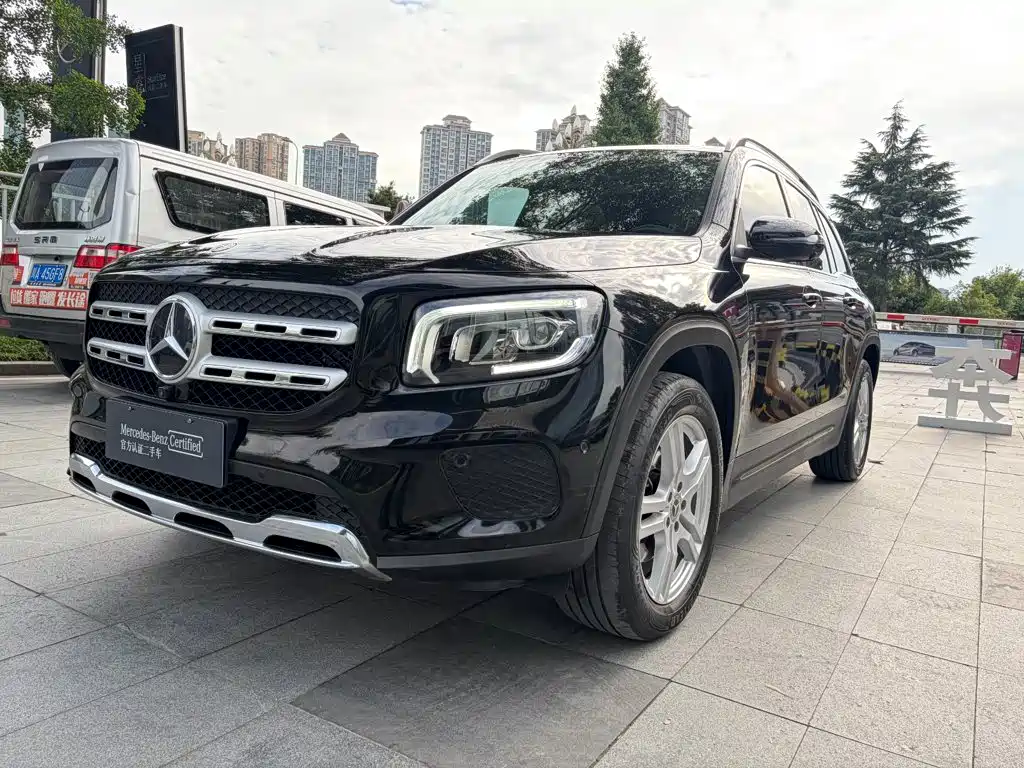 Mercedes-Benz GLB 2021