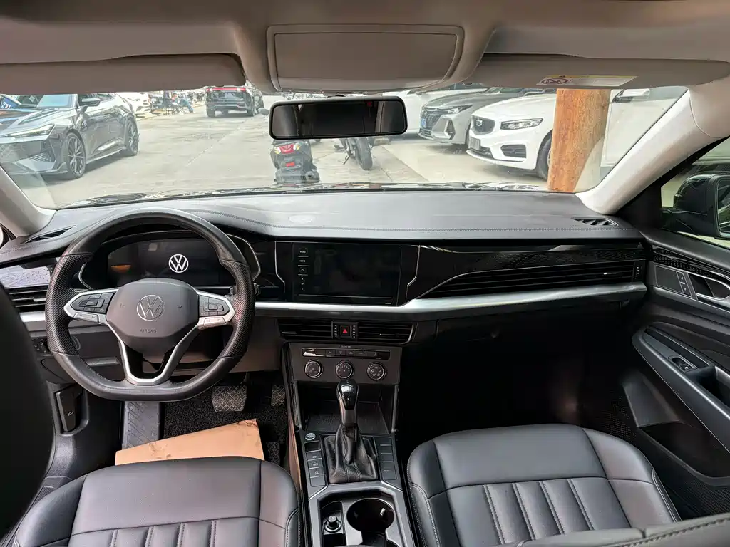 Volkswagen Passat 2023