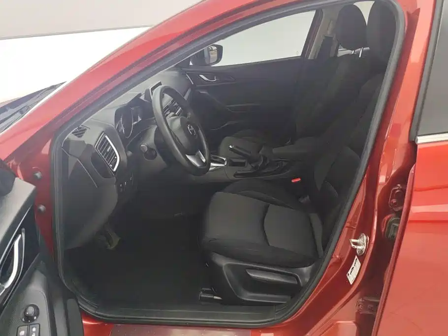 Mazda 3 Axela 2015 — фото 9