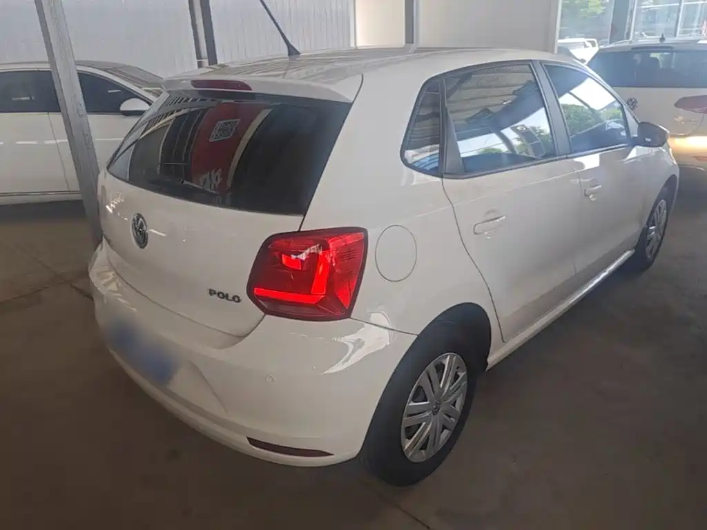 Volkswagen Polo 2015