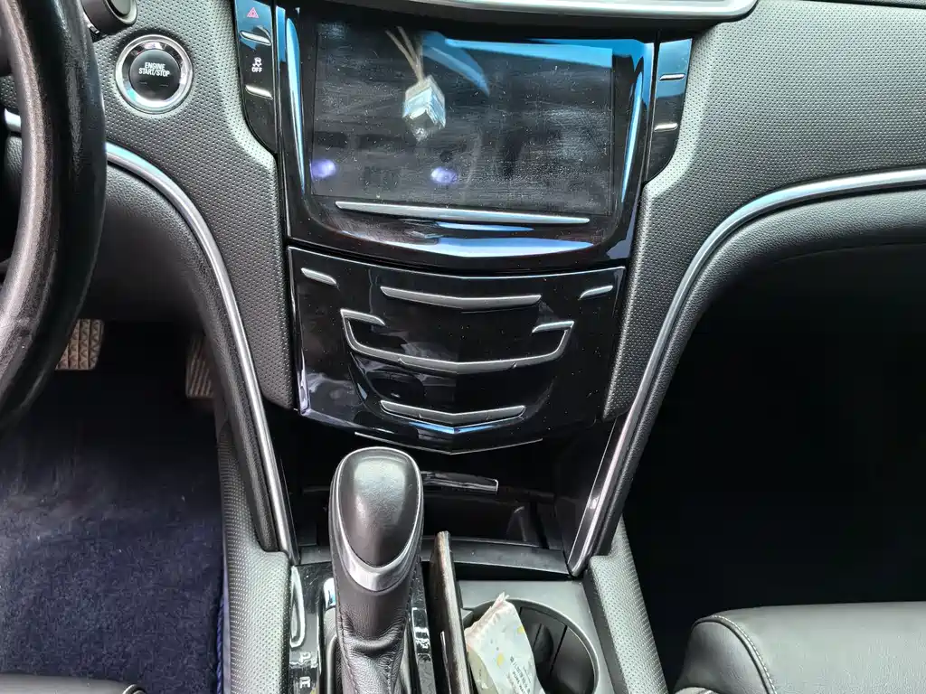 Cadillac XTS 2019 — фото 10