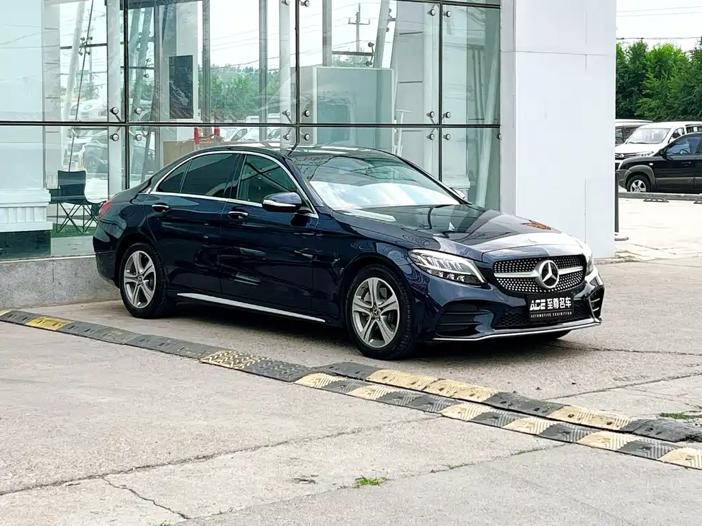Mercedes-Benz C-Class 2019