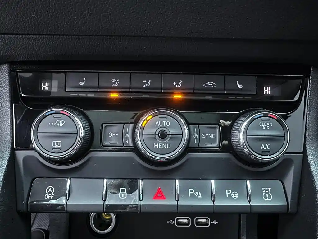 Skoda Karoq 2021 — фото 19