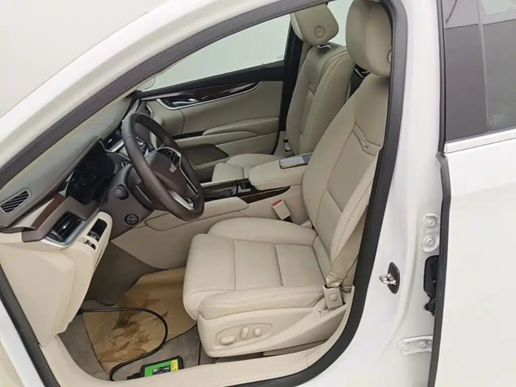 Cadillac XTS 2016 — фото 15