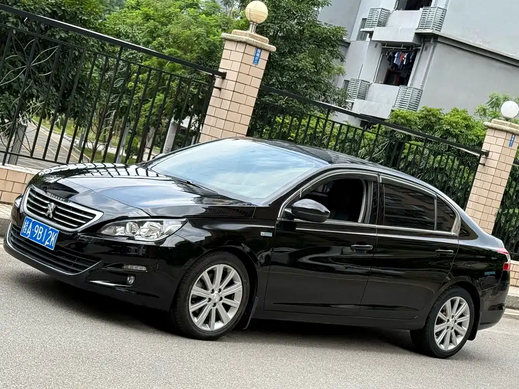 Peugeot 408 2017 — фото 1