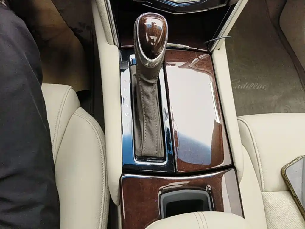 Cadillac XTS 2016 — фото 14