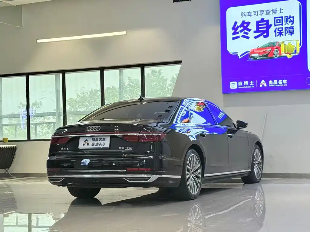 Audi A8 2018 — фото 16