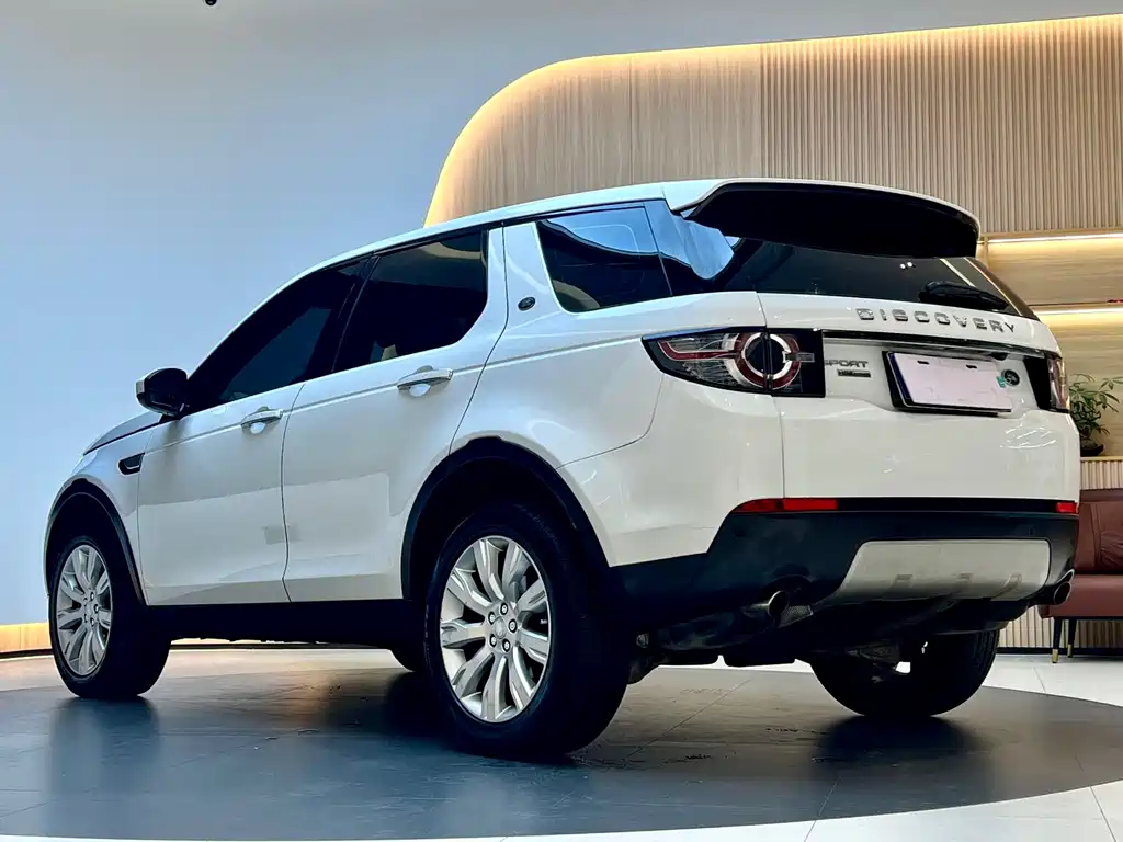 Land Rover Discovery Sport 2017 — фото 19