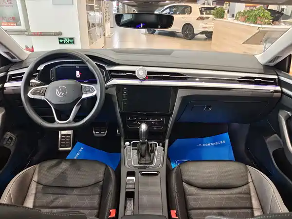 Volkswagen CC 2025