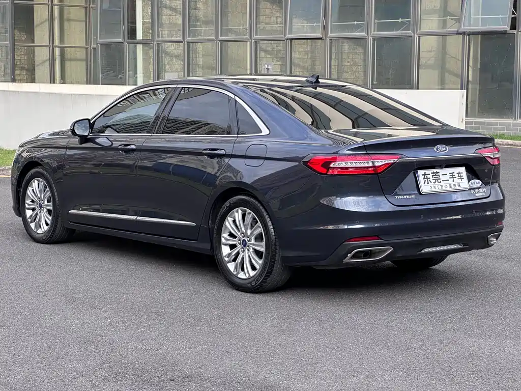 Ford Taurus 2021 — фото 12