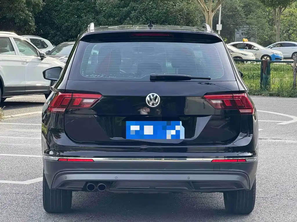 Volkswagen Tiguan L 2017 — фото 12