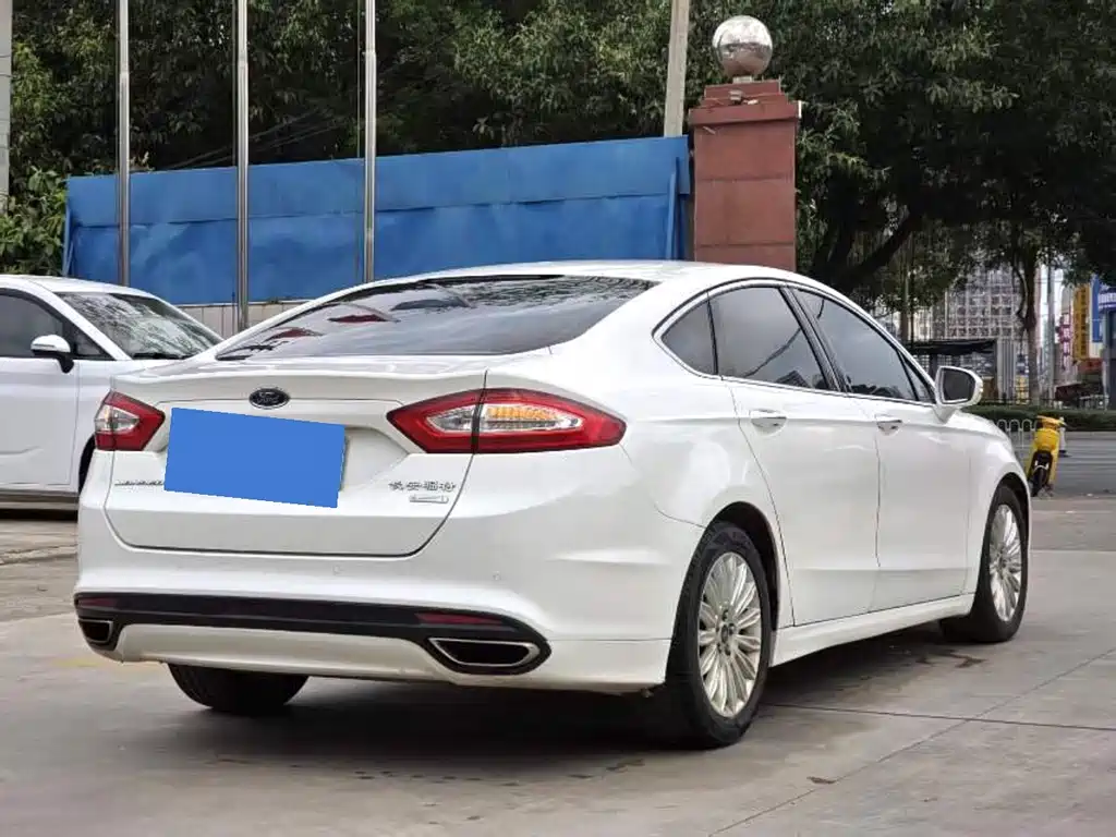 Ford Mondeo 2014 — фото 5