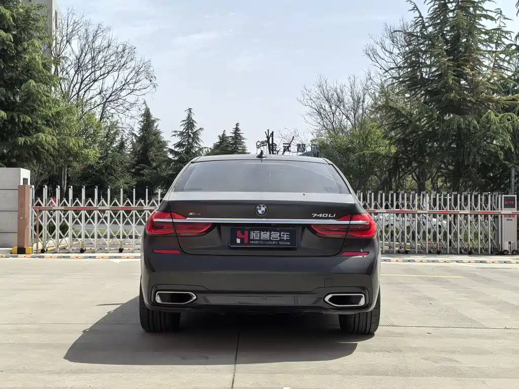 BMW 7 Series 2019 — фото 31