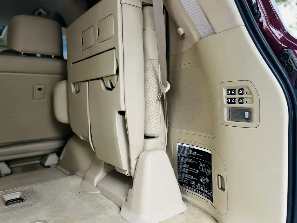 Lexus LX 2010 — фото 18