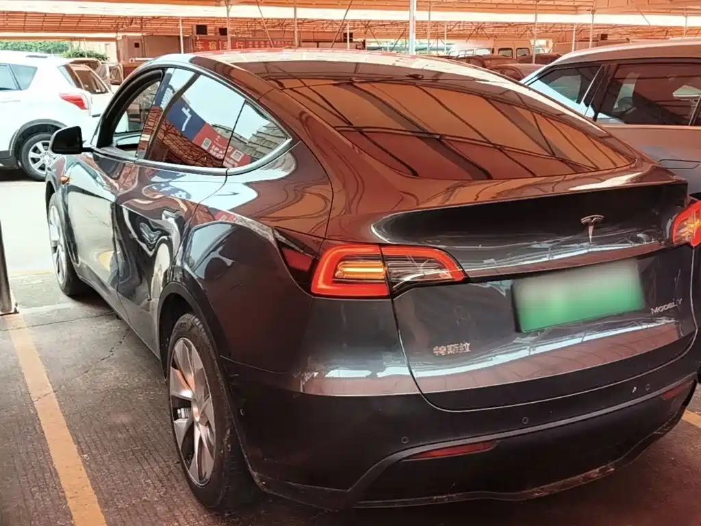 Tesla Model Y 2022 — фото 5