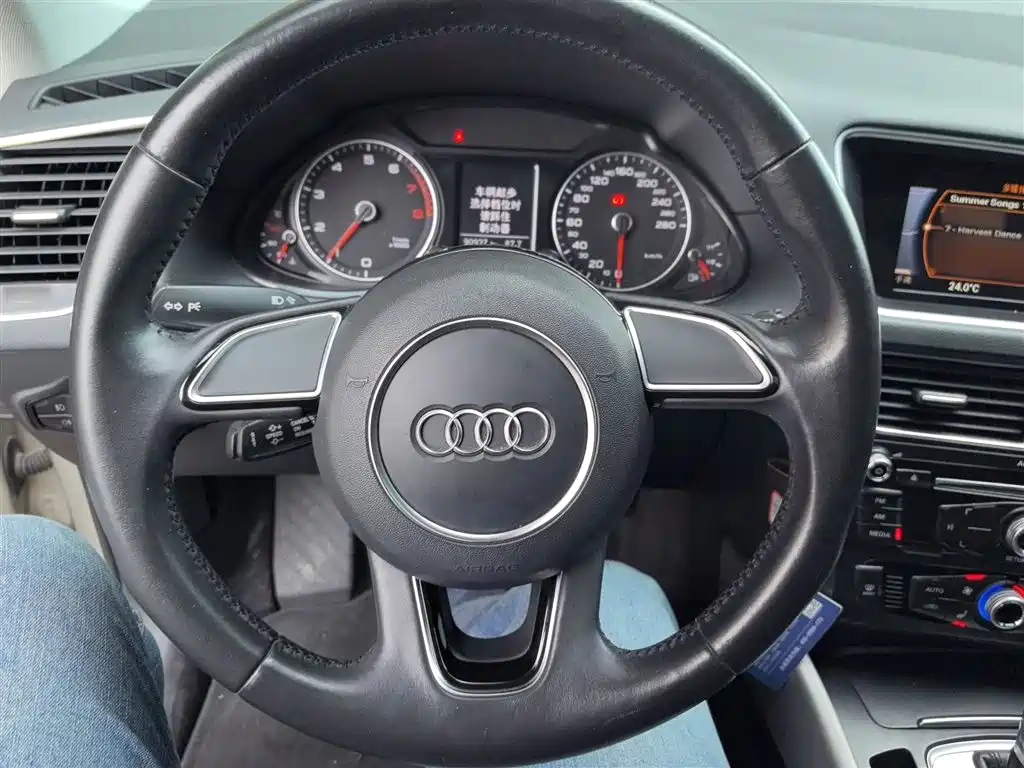 Audi Q5 2017 — фото 11