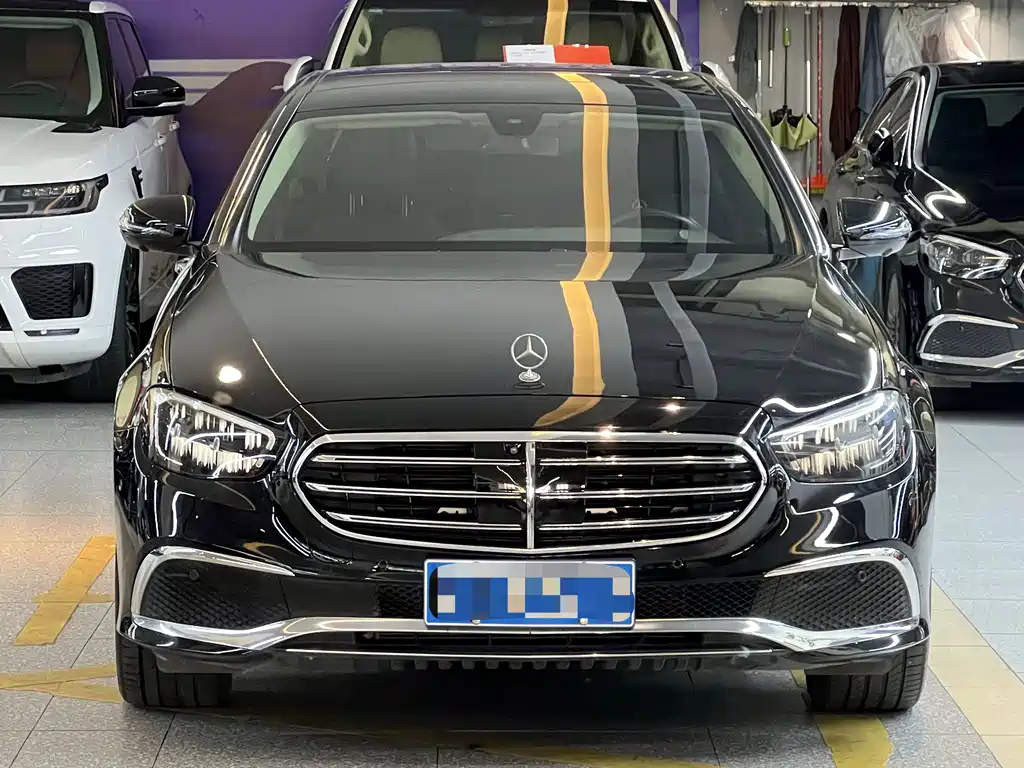 Mercedes-Benz E-Class 2022