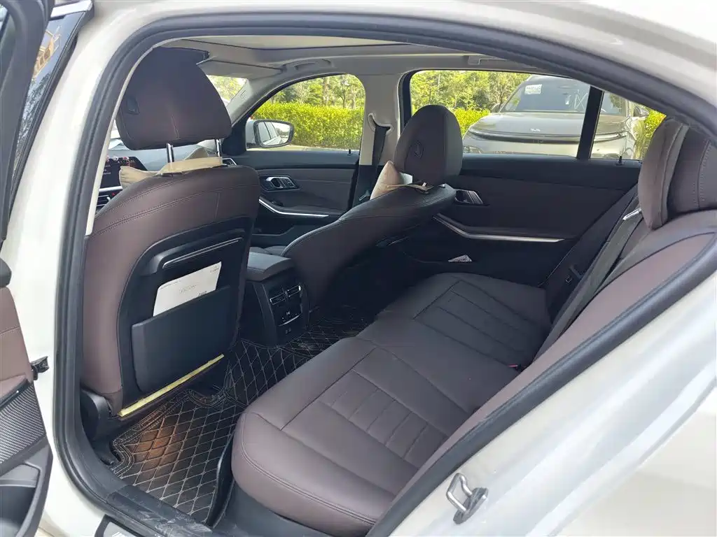 BMW 3 Series 2021