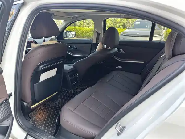 BMW 3 Series 2021