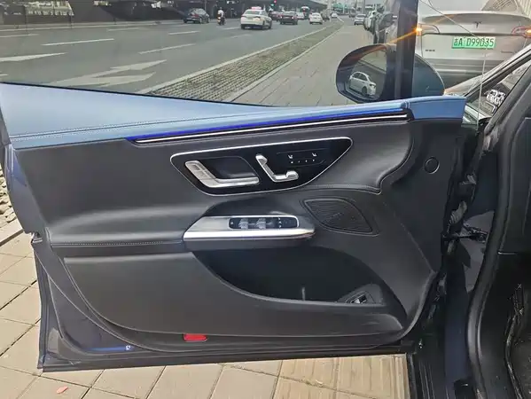 Mercedes-Benz EQE 2023