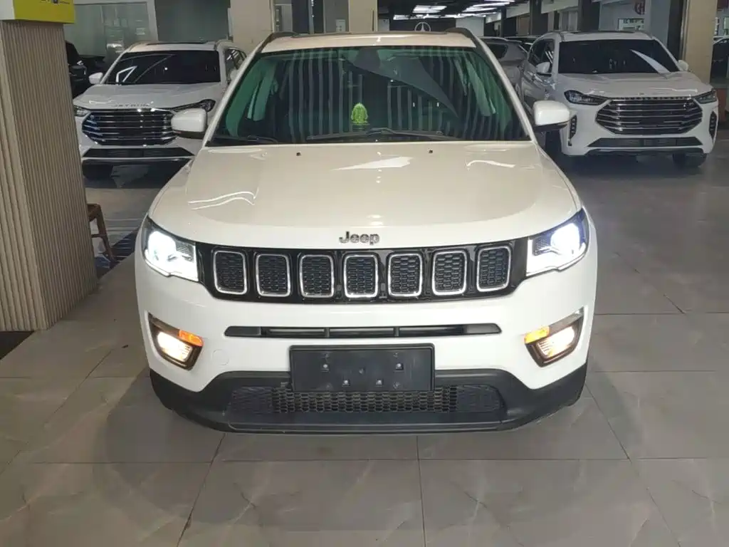 Jeep Compass 2018 — фото 3