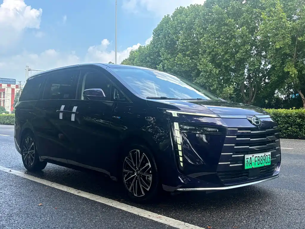 GAC Trumpchi E8 PHEV 2023 — фото 5