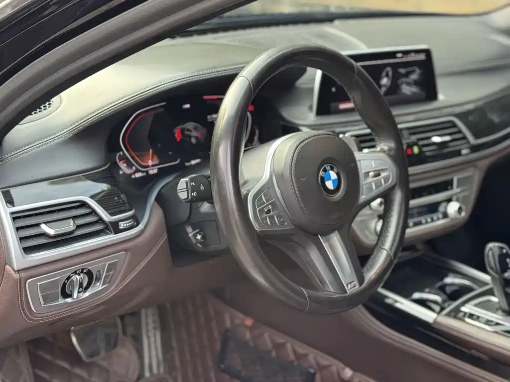 BMW 7 Series 2020 — фото 14