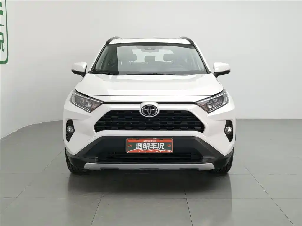 Toyota RAV4 2019 — фото 3