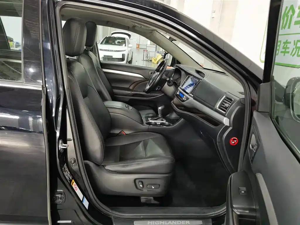 Toyota Highlander 2015 — фото 23