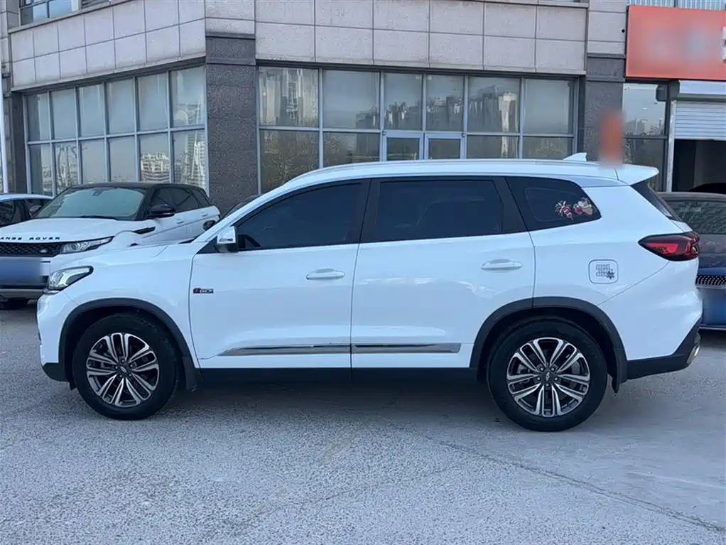 Chery Tiggo 8 2021 — фото 13