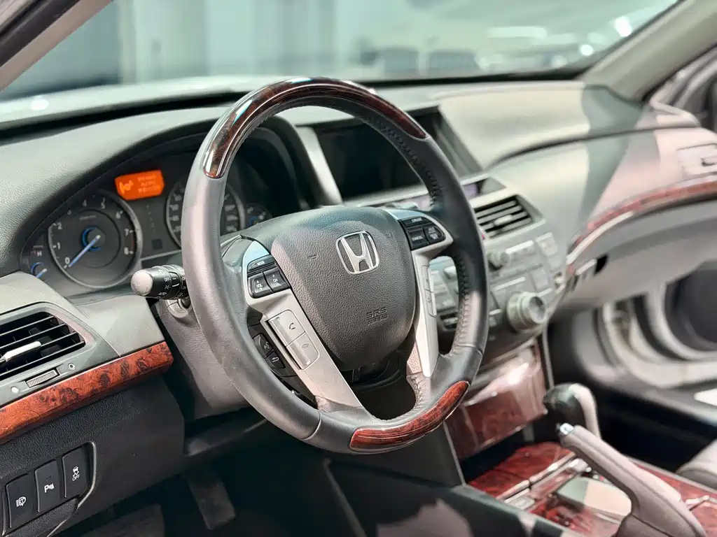 Honda Crosstour 2013 — фото 10