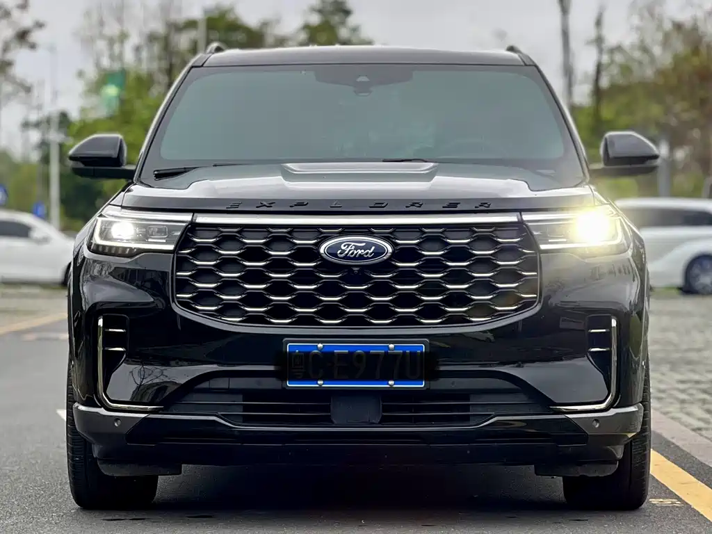 Ford Explorer 2022 — фото 2
