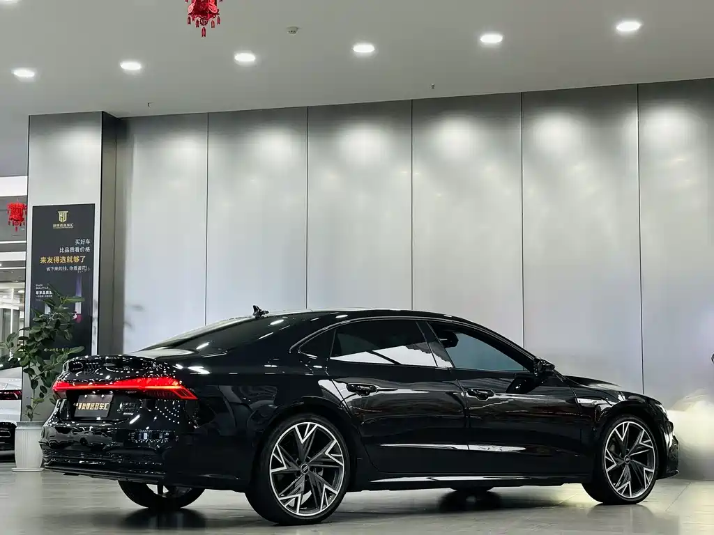 Audi A7L 2023 — фото 7
