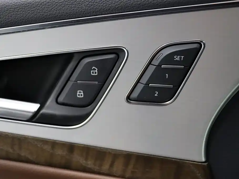 Audi Q7 2019 — фото 17