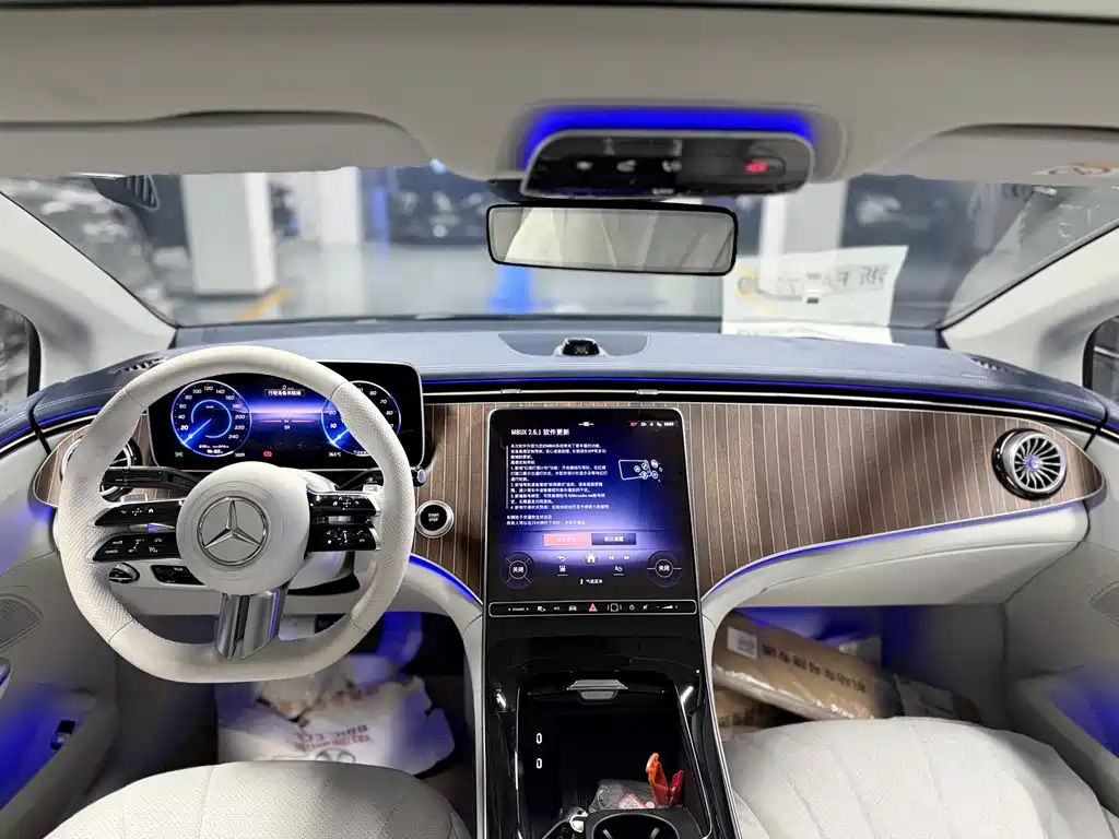 Mercedes-Benz EQE 2025 — фото 16
