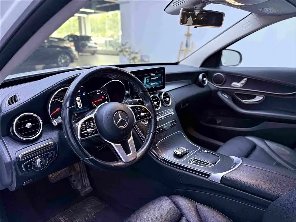 Mercedes-Benz C-Class 2019 — фото 4