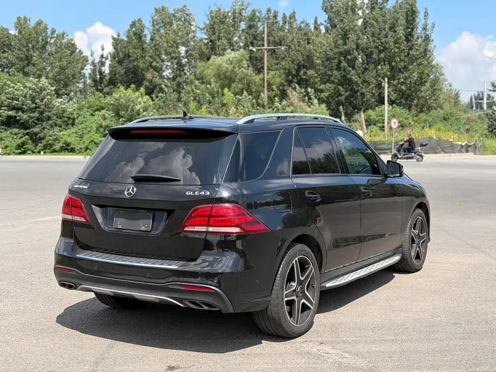 Mercedes-Benz GLE AMG 2018 — фото 6